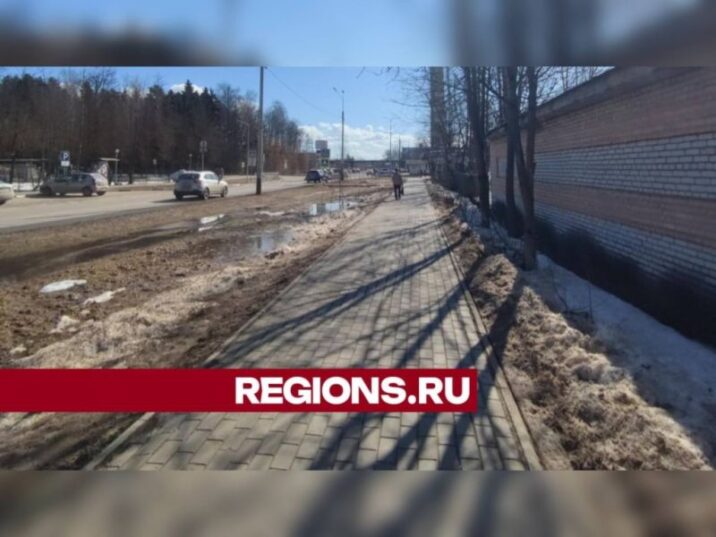 В районе Большая Волга почистили тротуары с помощью мощного «Чистодора» новости Дубны 