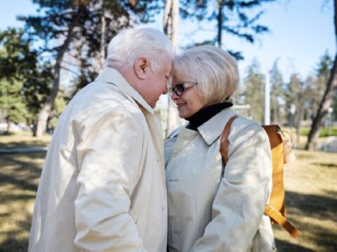 Прожившие в браке 50 лет и более дубненцы могут оформить единовременную выплату новости Дубны 